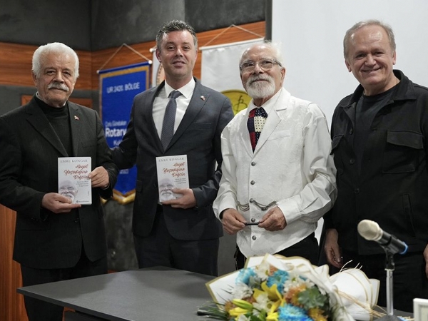 Emre Kongar Söyleşisine Yoğun Katılım